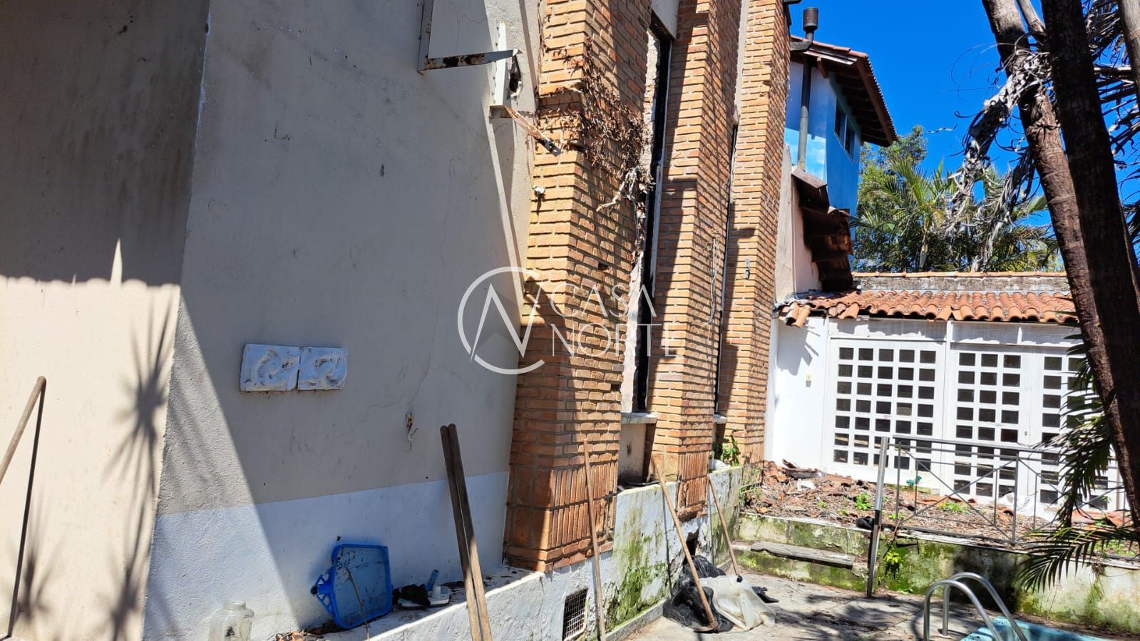 Terreno à venda  com 262m², Rua Jacipuia no bairro Guarujá em Porto Alegre