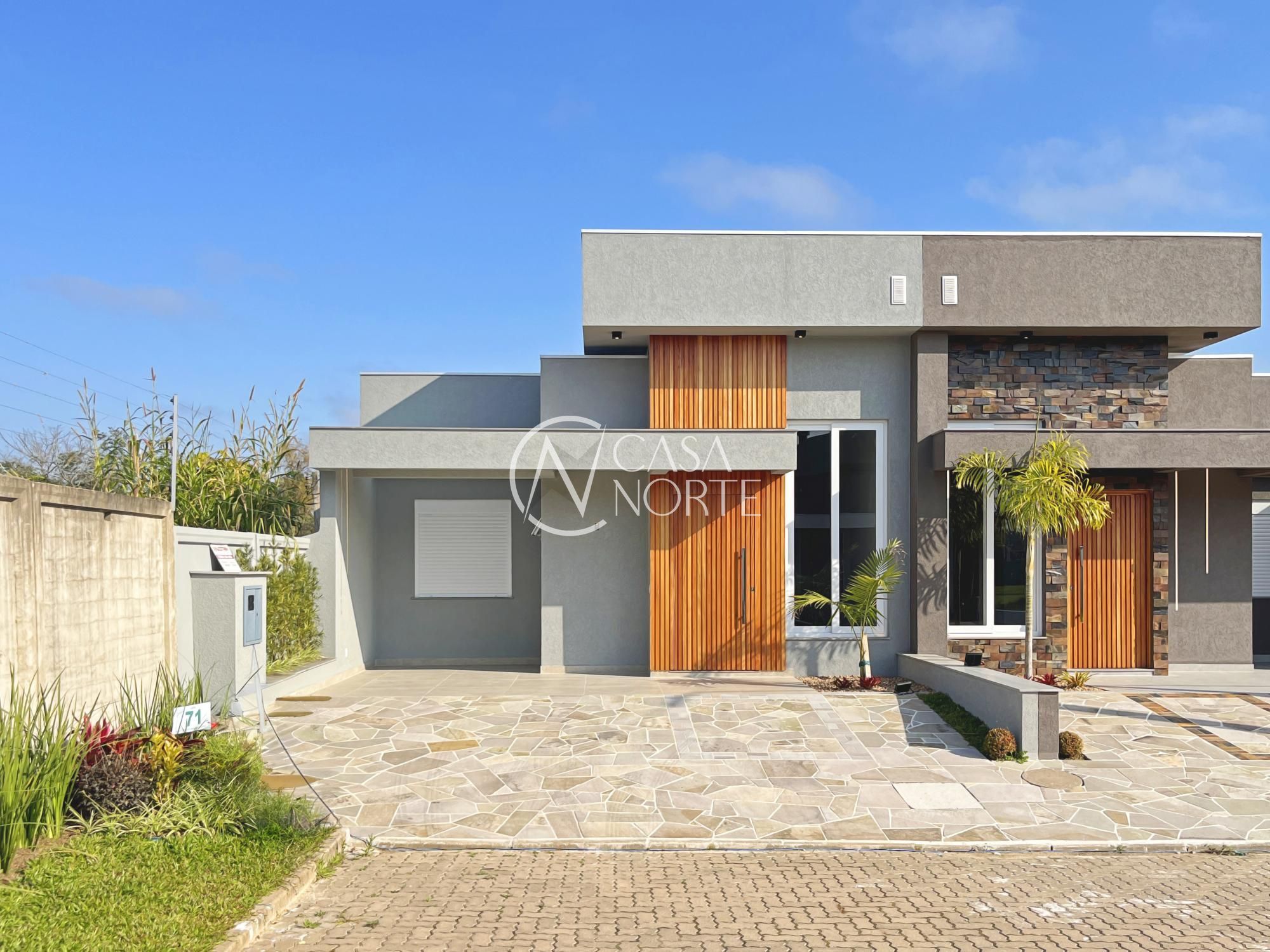 Casa de Condomínio à venda com 3 quartos, 97m², 1 suíte, 2 vagas, Avenida Juca Batista no bairro Hípica em Porto Alegre