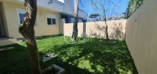 Casa de Condomínio à venda com 3 quartos, 65m², 2 vagas, Rua Criciuma no bairro Guarujá em Porto Alegre