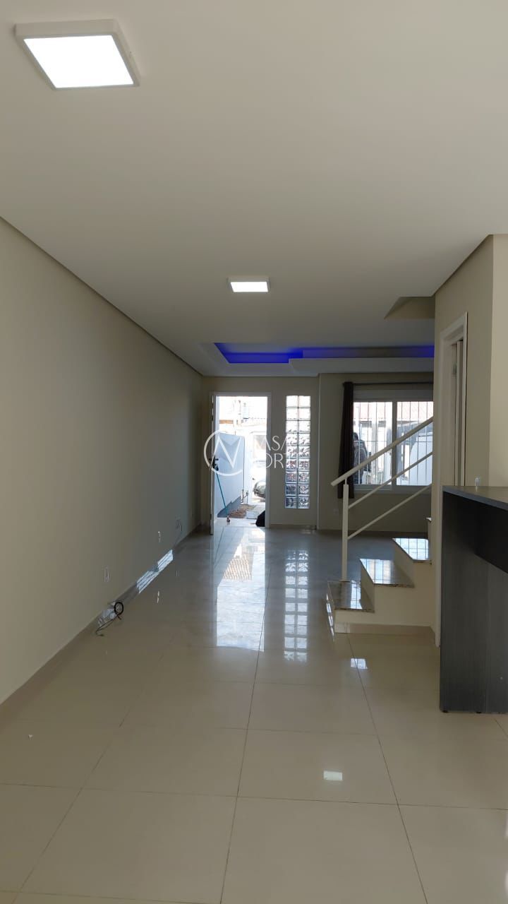 Casa à venda com 2 quartos, 168m², 2 suítes, 2 vagas, Rua Romano Rolando Botin no bairro Hípica em Porto Alegre