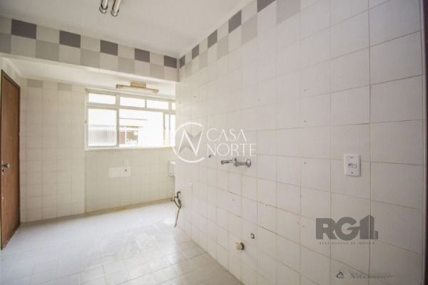 Apartamento à venda com 2 quartos, 83m², 1 suíte, Rua Dea Coufal no bairro Ipanema em Porto Alegre