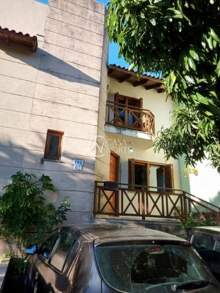 Casa à venda com 2 quartos, 78m², 2 vagas, Rua Fernando Osório no bairro Teresópolis em Porto Alegre