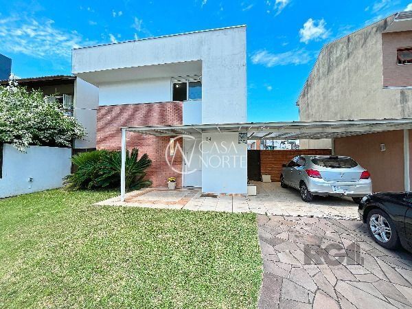 Casa à venda com 3 quartos, 230m², 3 suítes, 4 vagas, Rua Eroni Soares Machado no bairro Hípica em Porto Alegre
