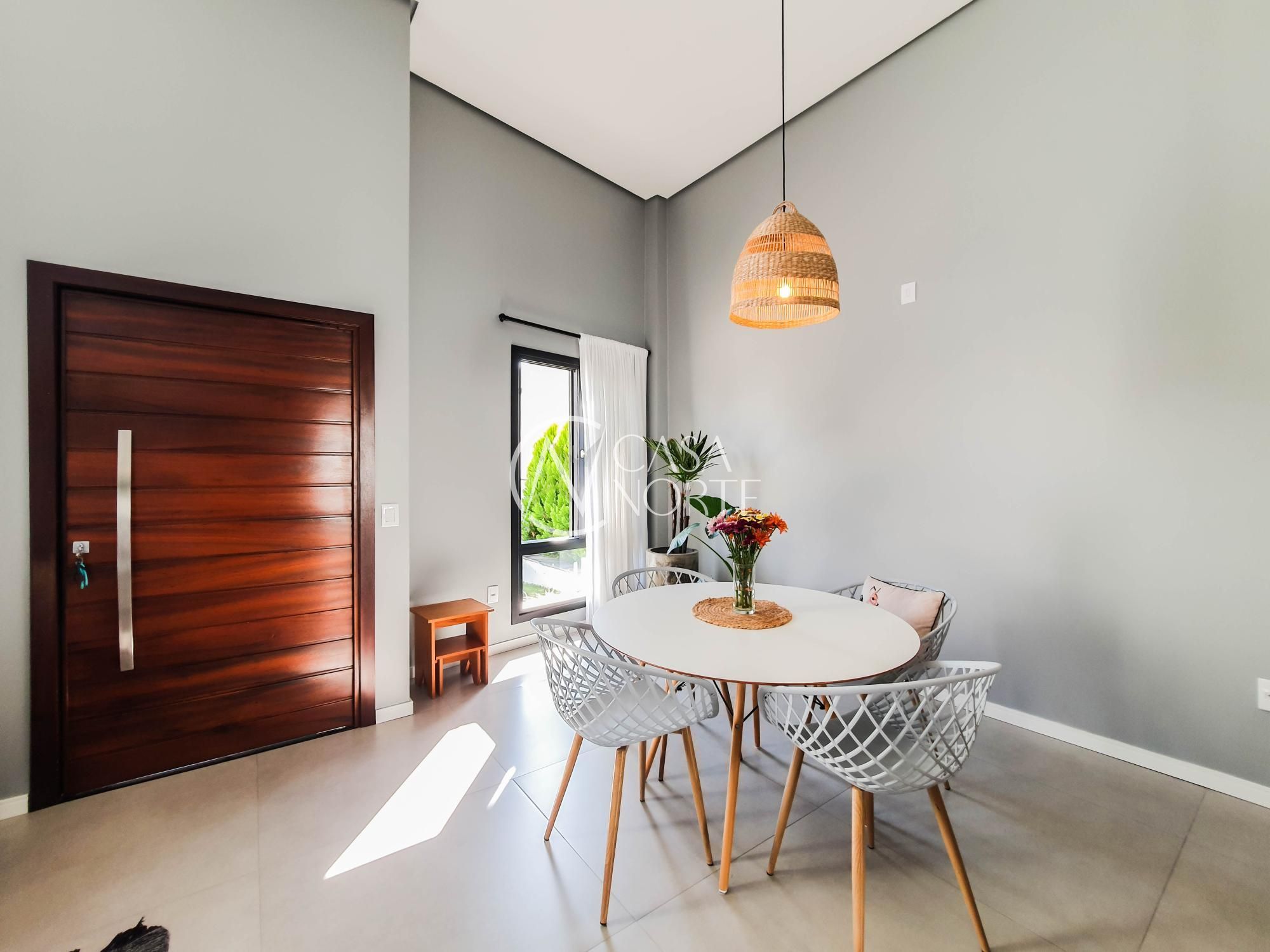 Casa de Condomínio à venda com 3 quartos, 107m², 1 suíte, 2 vagas, Rua Monsenhor Augusto Dalvit no bairro Hípica em Porto Alegre