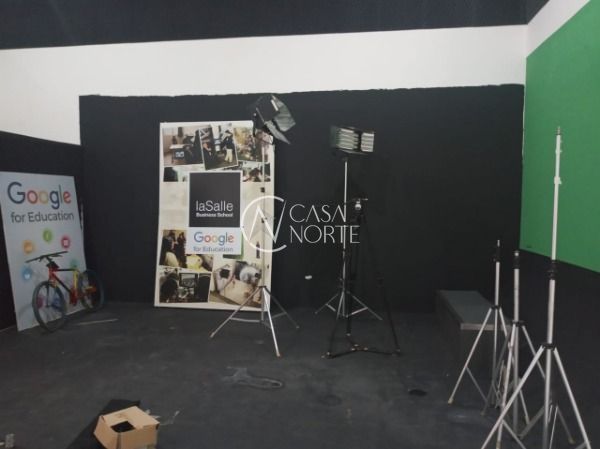 Prédio Comercial à venda  com 700m², Rua Doutor Pereira Neto no bairro Tristeza em Porto Alegre