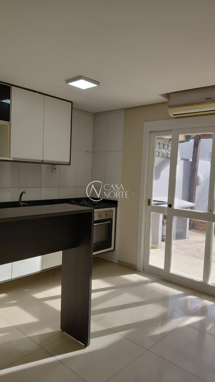 Casa à venda com 2 quartos, 168m², 2 suítes, 2 vagas, Rua Romano Rolando Botin no bairro Hípica em Porto Alegre