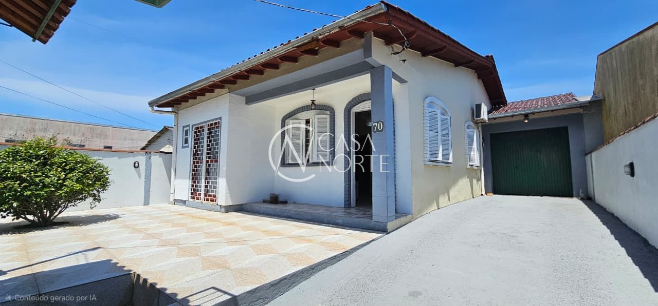 Casa à venda com 4 quartos, 150m², 3 vagas, Rua Altamira Souza Viana no bairro Restinga em Porto Alegre