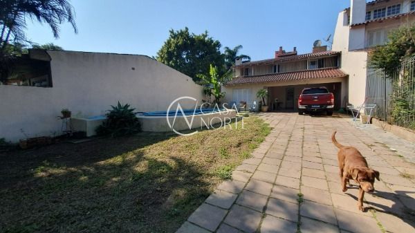 Casa à venda com 4 quartos, 150m², 1 suíte, 5 vagas, Rua João Palma da Silva no bairro Espírito Santo em Porto Alegre