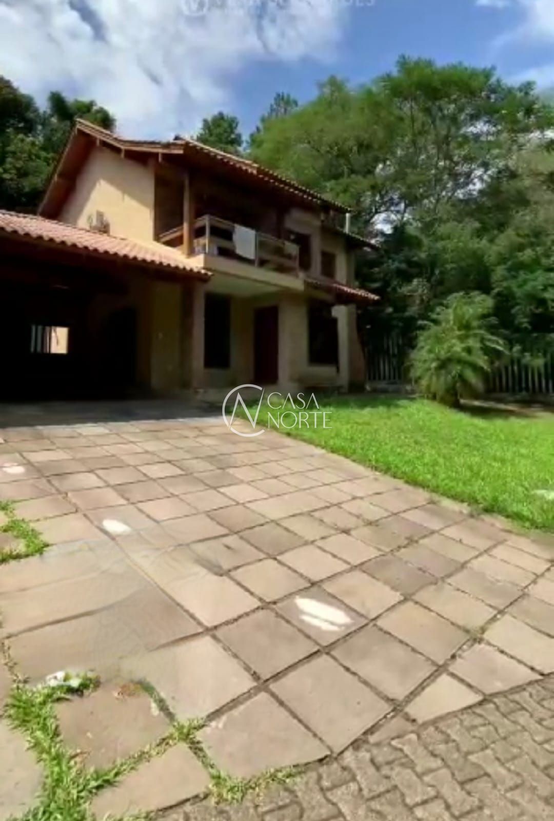 Sítio à venda com 3 quartos, 300m², 1 suíte, 5 vagas, Estrada Gedeon Leite no bairro Hípica em Porto Alegre