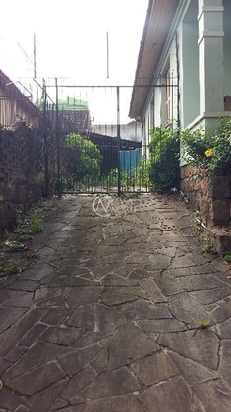 Terreno à venda  com 389m², Avenida Nonoai no bairro Nonoai em Porto Alegre