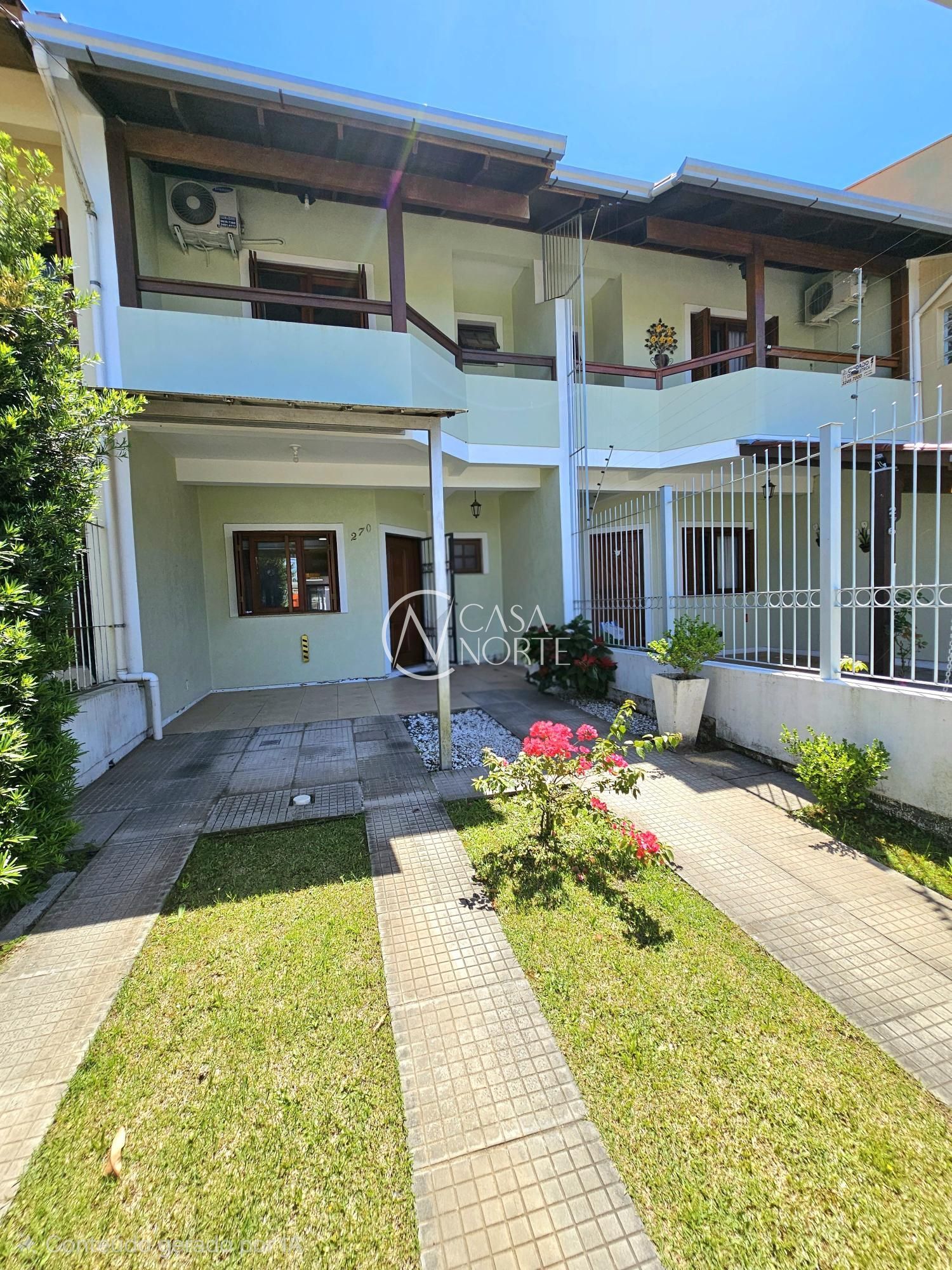 Casa à venda com 3 quartos, 180m², 1 suíte, 2 vagas, Rua José Bráulio da Fonseca no bairro Hípica em Porto Alegre