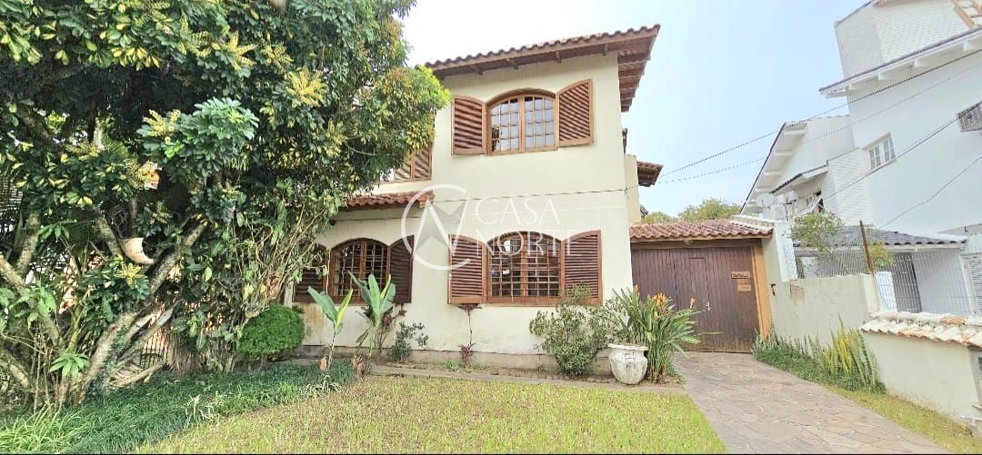 Casa à venda com 3 quartos, 175m², 1 suíte, 5 vagas, Rua Adão Pinheiro da Silva no bairro Ipanema em Porto Alegre