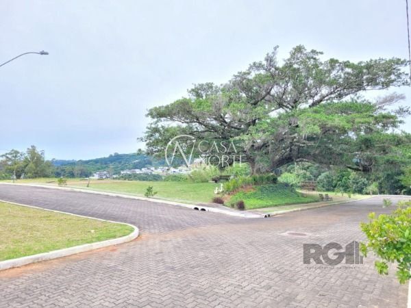 Terreno à venda  com 229m², Estrada Jorge Pereira Nunes no bairro Campo Novo em Porto Alegre