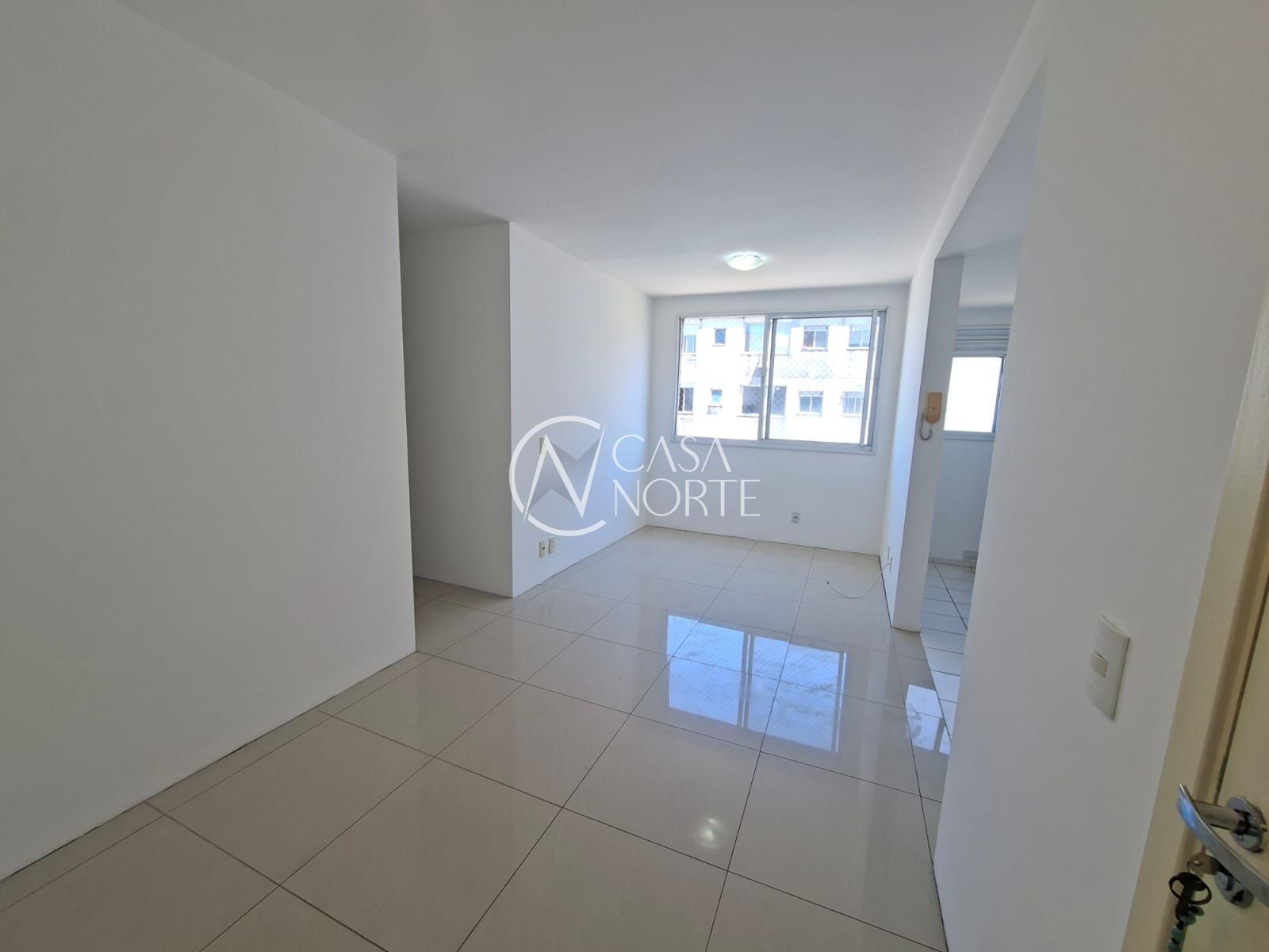 Apartamento à venda com 3 quartos, 61m², 1 suíte, 1 vaga, Avenida Juca Batista no bairro Cavalhada em Porto Alegre
