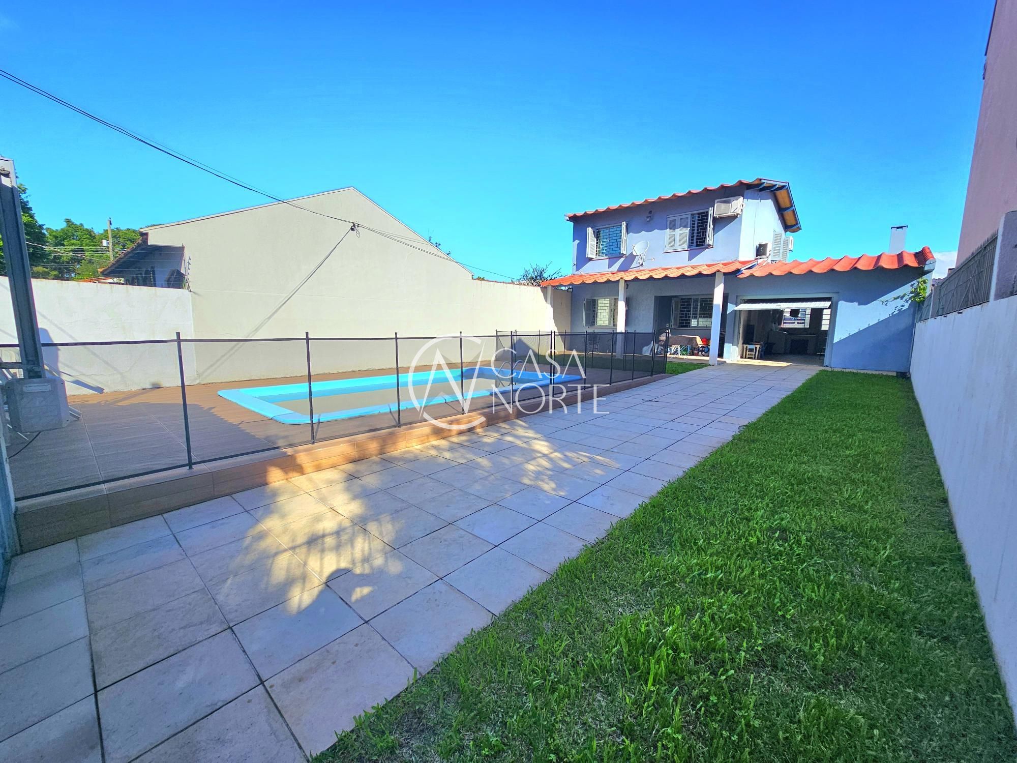 Casa à venda com 3 quartos, 135m², 4 vagas, Rua Ernesto Porfírio dos Reis no bairro Aberta dos Morros em Porto Alegre