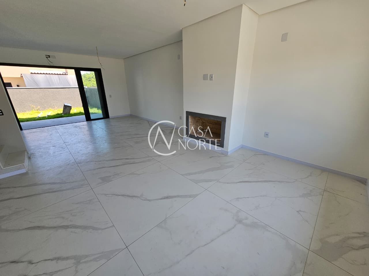 Casa de Condomínio à venda com 3 quartos, 149m², 3 suítes, 2 vagas, Avenida Juca Batista no bairro Hípica em Porto Alegre