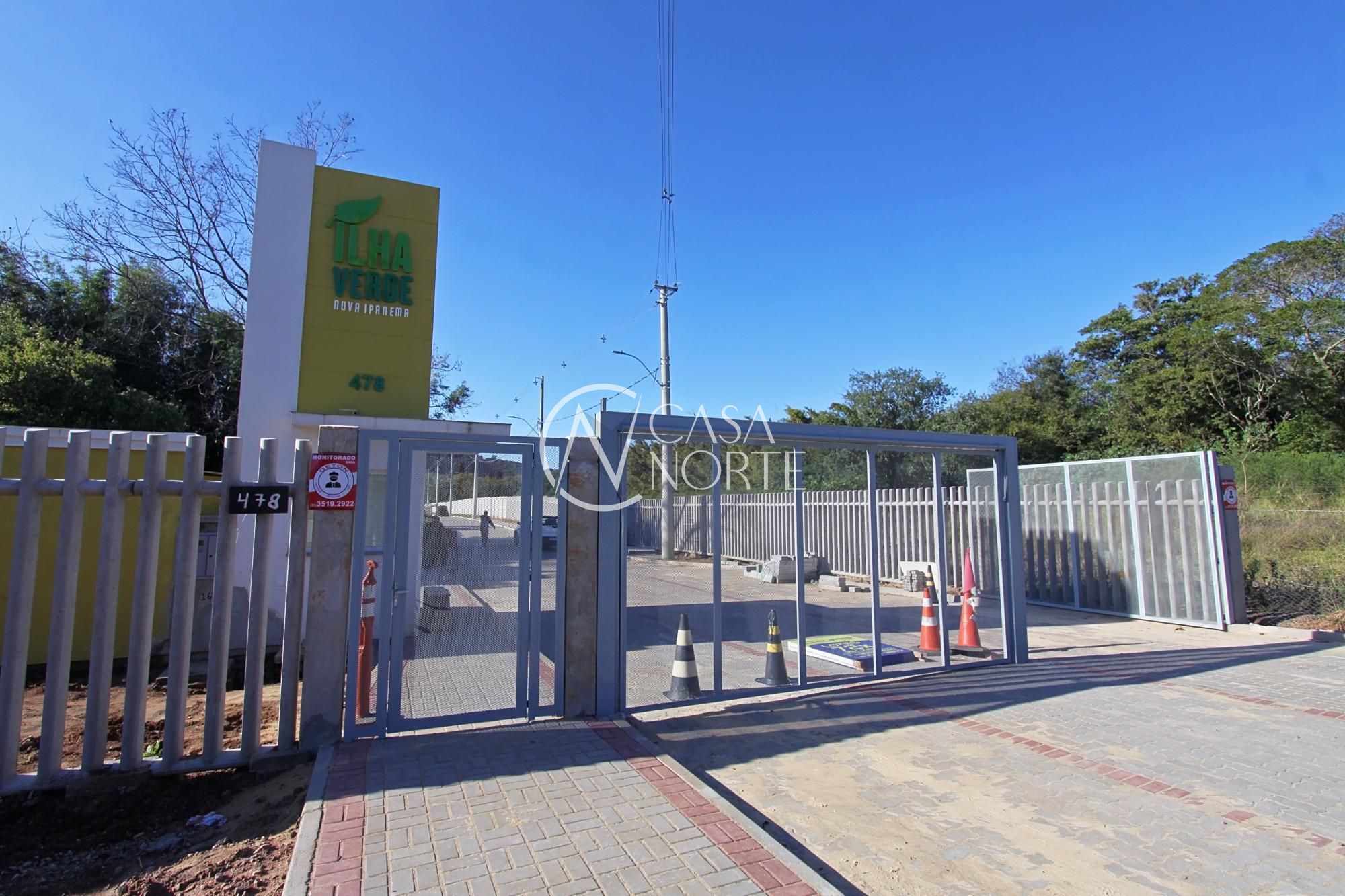 Casa de Condomínio à venda com 4 quartos, 115m², 2 suítes, Estrada Jorge Pereira Nunes no bairro Campo Novo em Porto Alegre