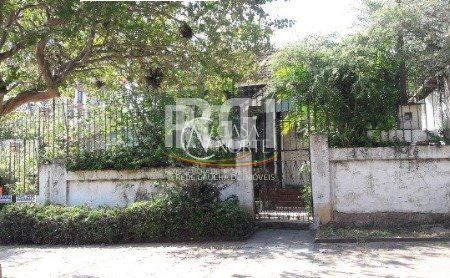 Terreno à venda  com 242m², Rua José Gomes no bairro Tristeza em Porto Alegre