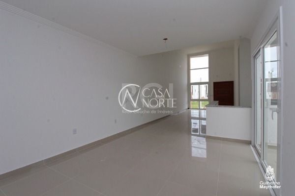 Casa à venda com 3 quartos, 196m², 1 suíte, 2 vagas, Rua Affonso Lunardelli no bairro Hípica em Porto Alegre