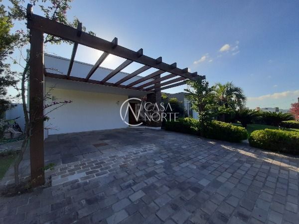 Casa de Condomínio à venda com 3 quartos, 320m², 3 suítes, 4 vagas, Avenida Juca Batista no bairro Belém Novo em Porto Alegre