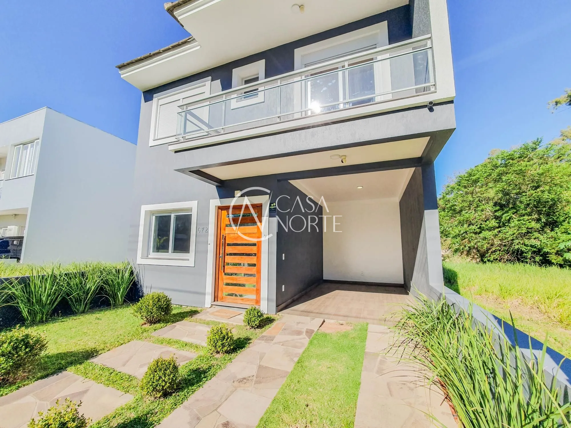 Casa à venda com 3 quartos, 167m², 1 suíte, 2 vagas, Rua Ivo Walter Kern no bairro Hípica em Porto Alegre