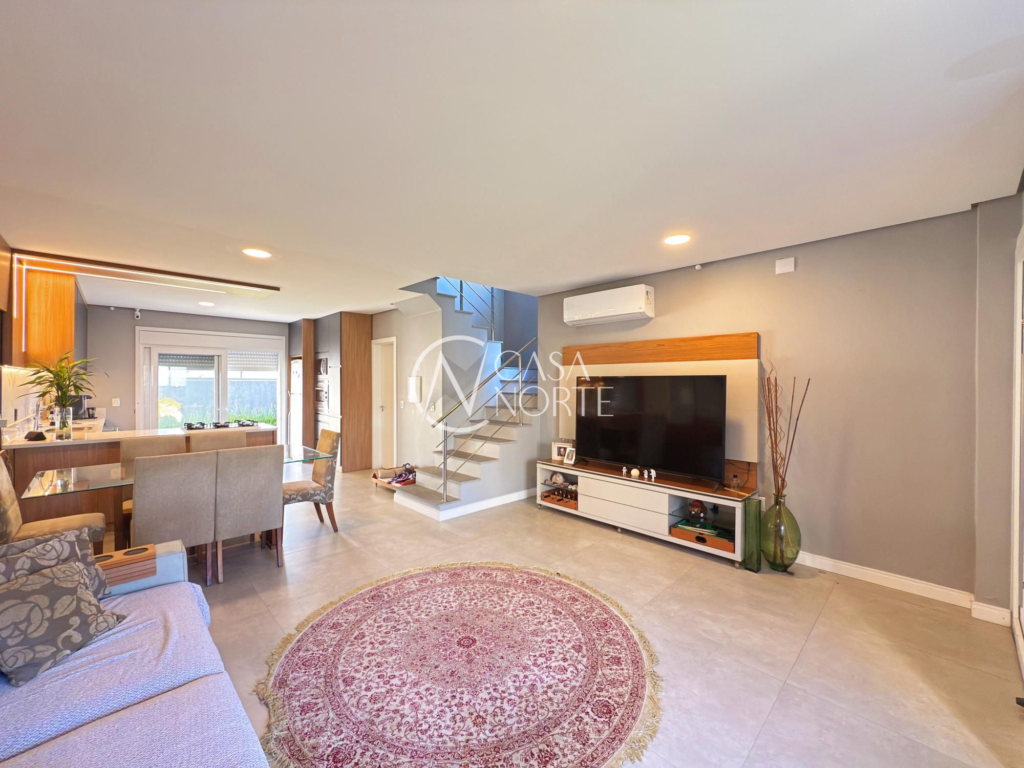 Casa à venda com 3 quartos, 127m², 1 suíte, 3 vagas, Rua Doutor Sérgio de Figueiredo no bairro Guarujá em Porto Alegre