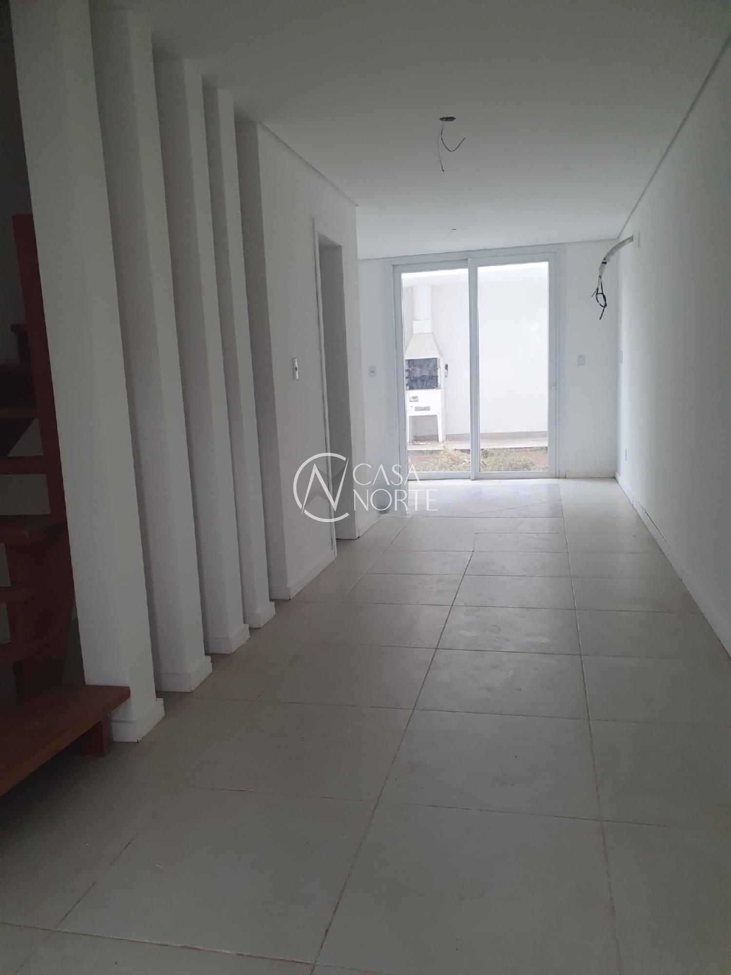 Casa à venda com 2 quartos, 77m², 2 suítes, 2 vagas, Rua Álamo no bairro Hípica em Porto Alegre