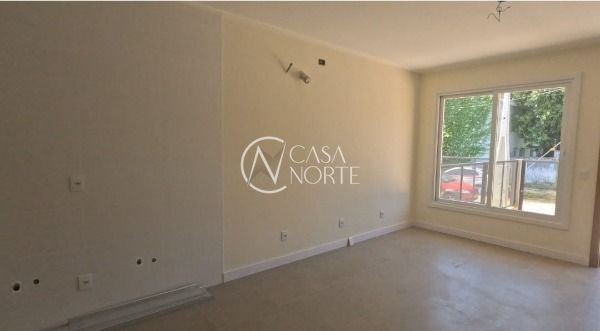 Casa de Condomínio à venda com 3 quartos, 70m², 2 vagas, Rua Criciuma no bairro Guarujá em Porto Alegre