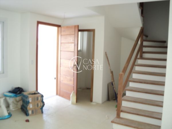 Casa à venda com 3 quartos, 140m², 1 suíte, 2 vagas, Rua Angico no bairro Hípica em Porto Alegre