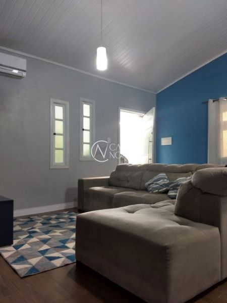 Casa à venda com 3 quartos, 150m², 4 vagas, Beco Arthur no bairro Boa Vista do Sul em Porto Alegre