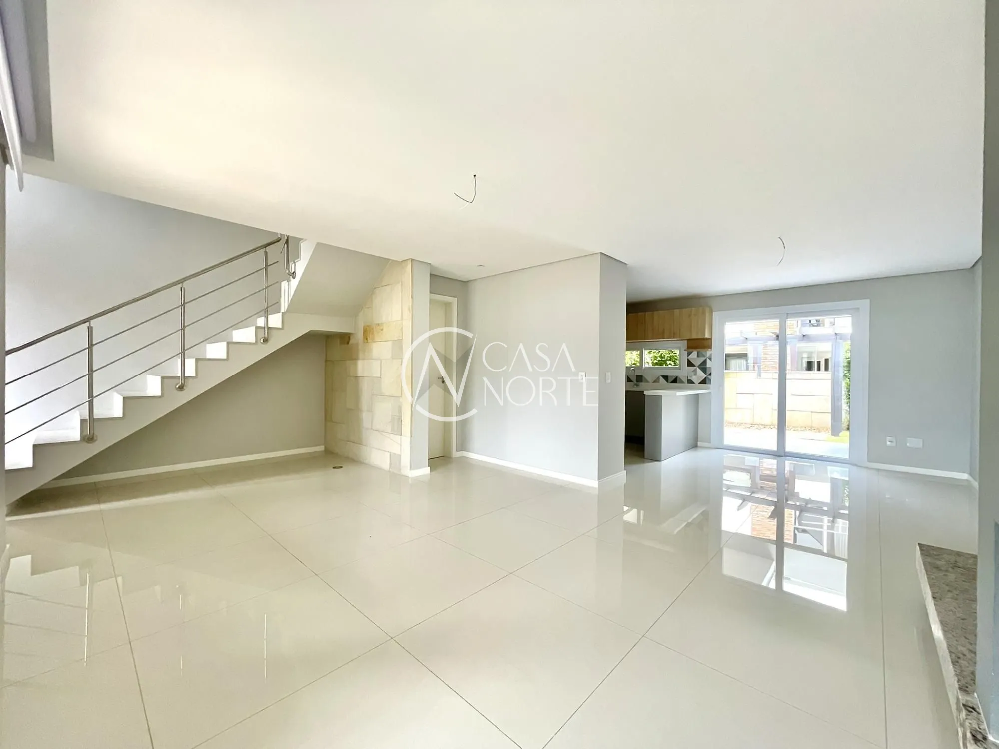 Casa de Condomínio à venda com 3 quartos, 146m², 1 suíte, 2 vagas, Rua Carlos Maximiliano Fayet no bairro Hípica em Porto Alegre