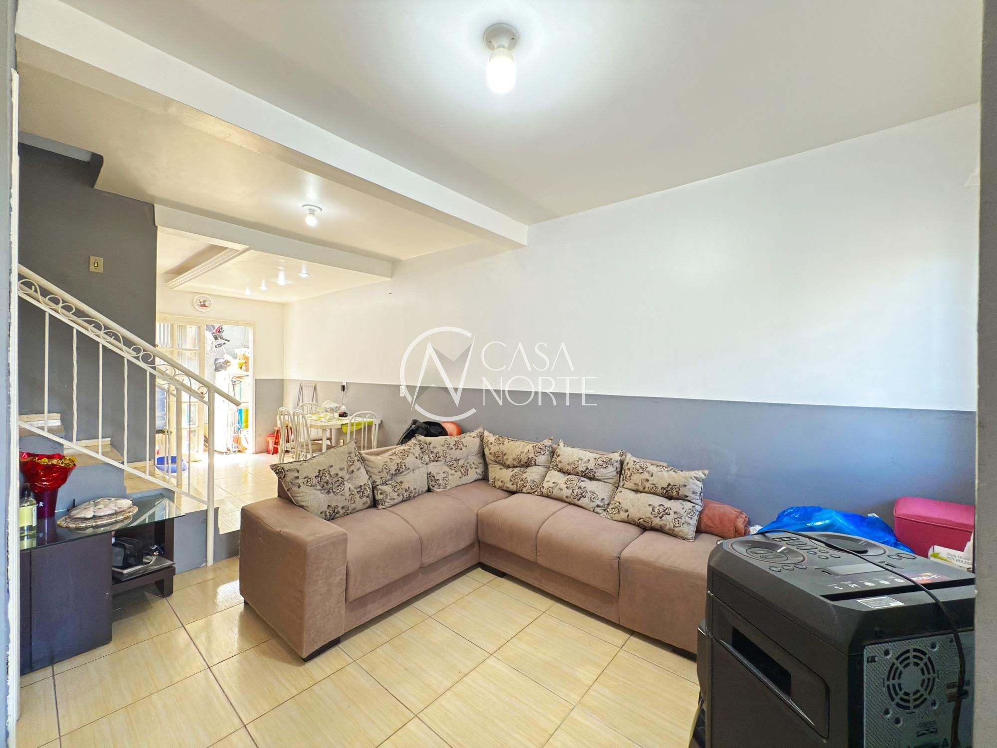 Casa à venda com 2 quartos, 76m², 1 vaga, Rua Eliza Tevah no bairro Hípica em Porto Alegre