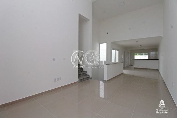 Casa à venda com 3 quartos, 196m², 1 suíte, 2 vagas, Rua Affonso Lunardelli no bairro Hípica em Porto Alegre