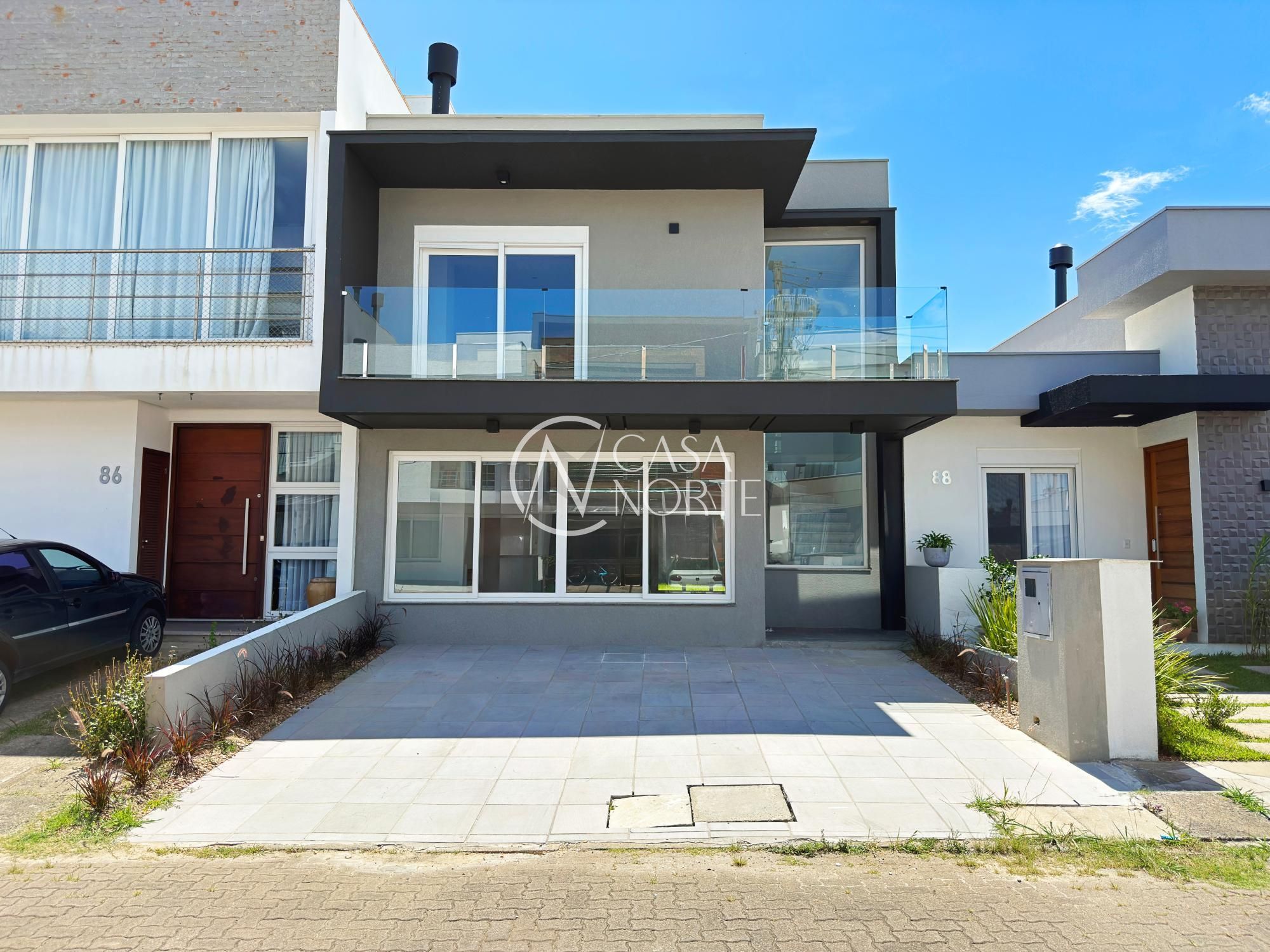 Casa de Condomínio à venda com 4 quartos, 180m², 1 suíte, 2 vagas, Rua Monsenhor Augusto Dalvit no bairro Aberta dos Morros em Porto Alegre