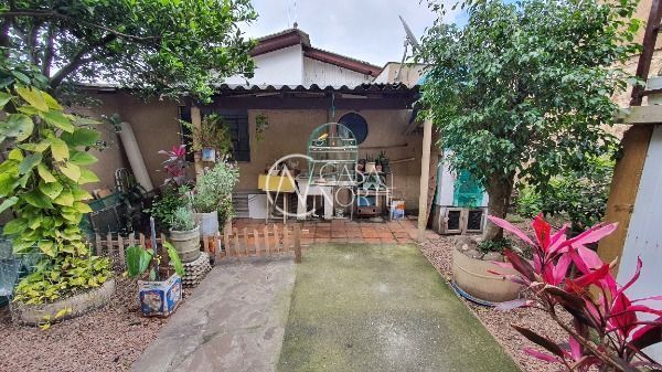 Terreno à venda  com 400m², Avenida Edgar Pires de Castro no bairro Restinga em Porto Alegre