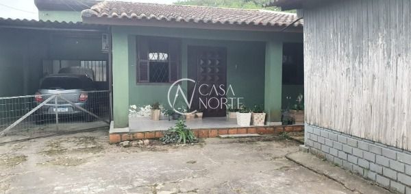 Casa à venda com 2 quartos, 110m², 3 vagas, Avenida do Lami no bairro Belém Novo em Porto Alegre