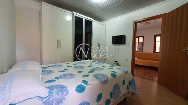 Casa à venda com 3 quartos, 120m², 2 vagas, Rua do Schneider no bairro Hípica em Porto Alegre