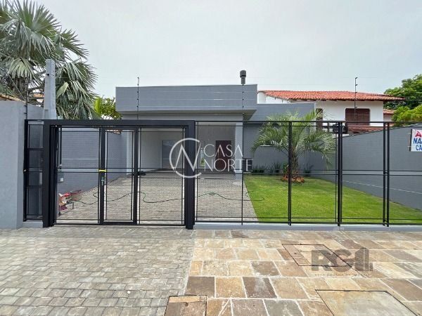 Casa à venda com 3 quartos, 204m², 2 suítes, 2 vagas, Rua Leme no bairro Ipanema em Porto Alegre