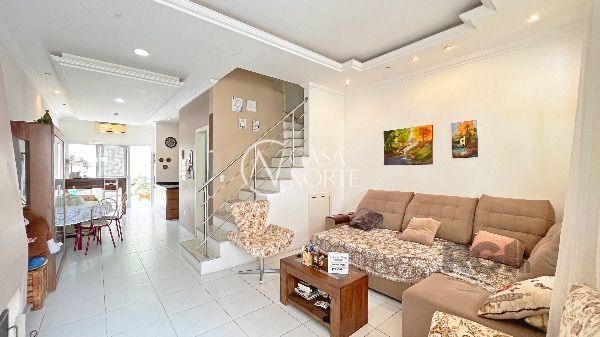Casa de Condomínio à venda com 3 quartos, 159m², 1 suíte, 2 vagas, Estrada João Salomoni no bairro Vila Nova em Porto Alegre