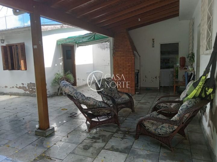 Casa à venda com 3 quartos, 200m², 1 vaga, Avenida Icaraí no bairro Cristal em Porto Alegre