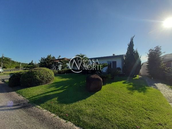 Casa de Condomínio à venda com 3 quartos, 320m², 3 suítes, 4 vagas, Avenida Juca Batista no bairro Belém Novo em Porto Alegre