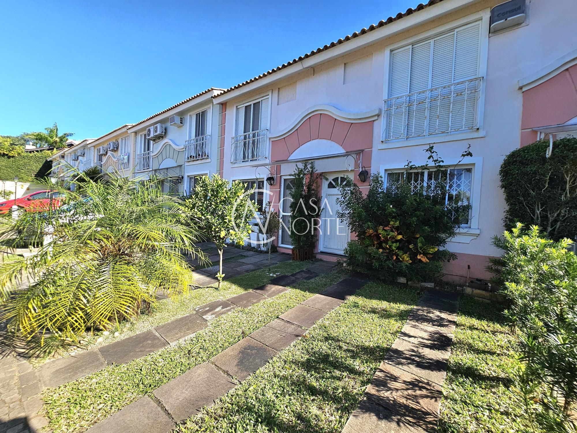 Casa de Condomínio à venda com 3 quartos, 79m², 2 vagas, Cavalhada no bairro Cavalhada em Porto Alegre
