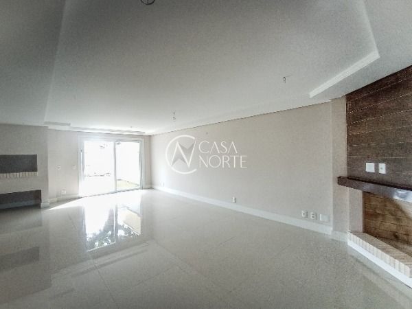 Casa à venda com 3 quartos, 253m², 3 suítes, 2 vagas, Rua General Rondon no bairro Vila Assunção em Porto Alegre