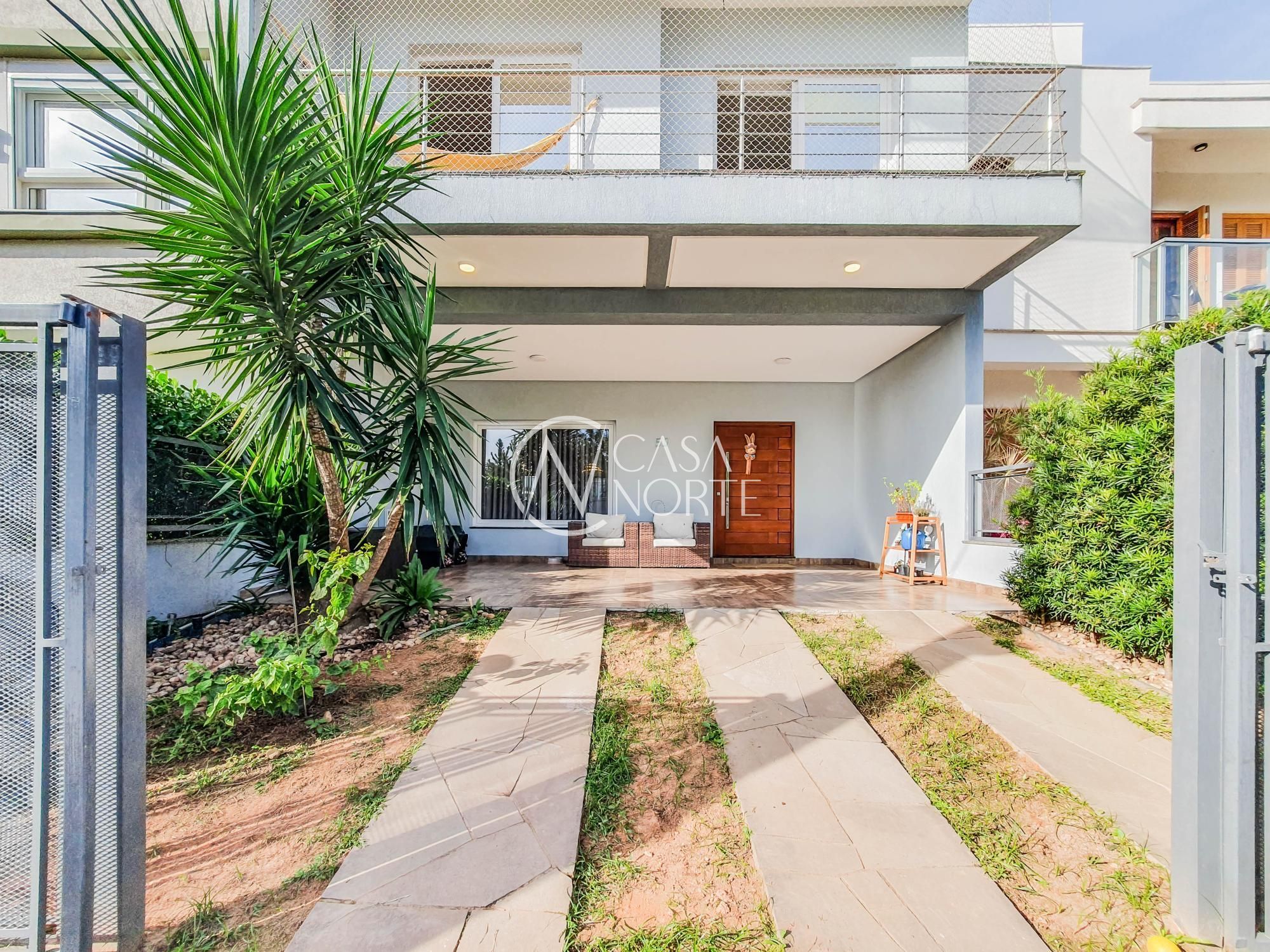 Casa de Condomínio à venda com 4 quartos, 220m², 4 suítes, 2 vagas, Rua Jean Vardaramatos no bairro Hípica em Porto Alegre