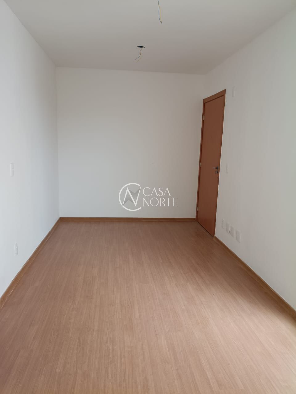 Apartamento à venda com 2 quartos, 40m², 1 vaga, Rua Antônio Onofre da Silveira no bairro Restinga em Porto Alegre