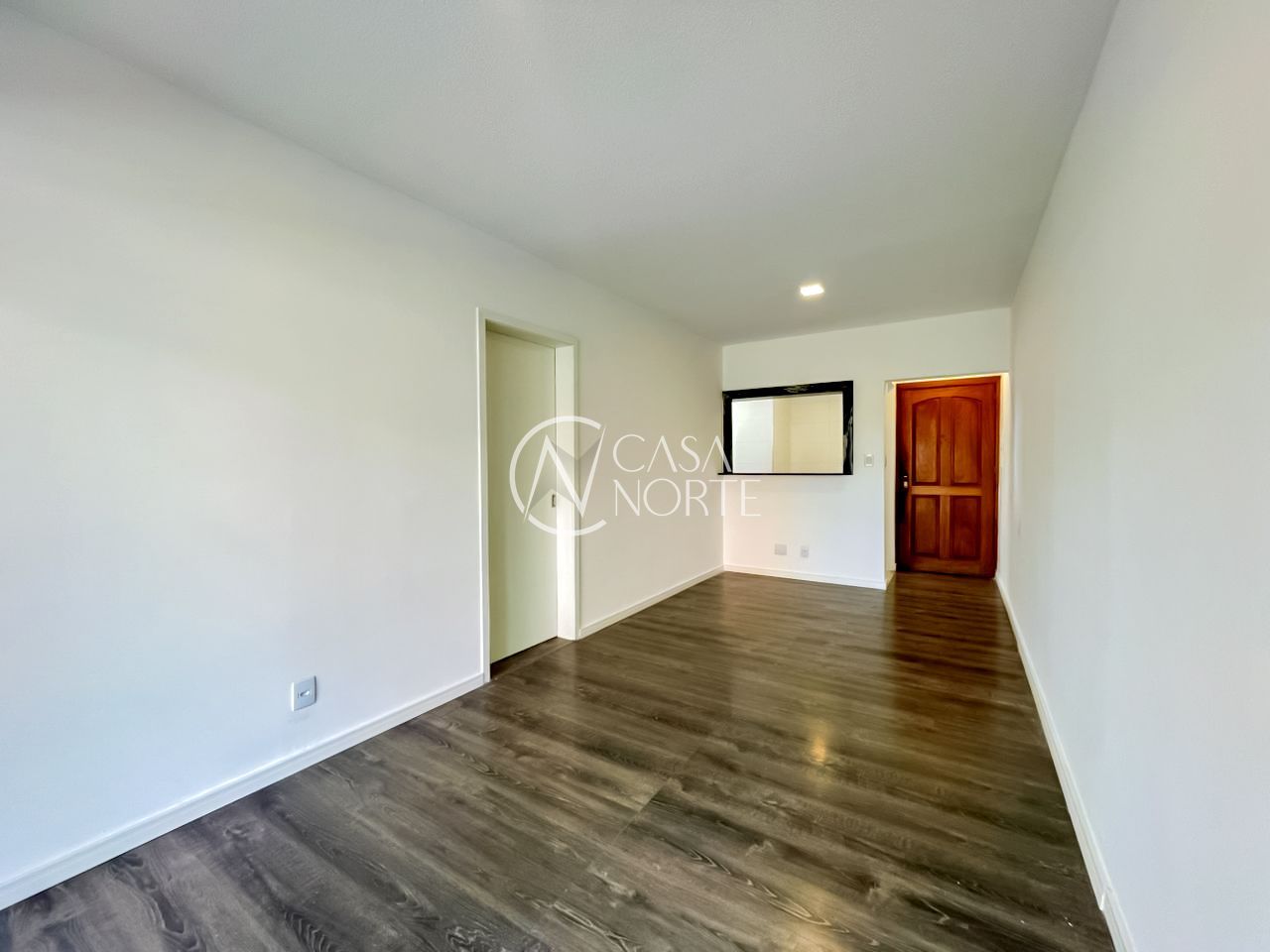 Apartamento à venda com 2 quartos, 69m², 1 vaga, Rua Doutor Barcelos no bairro Tristeza em Porto Alegre