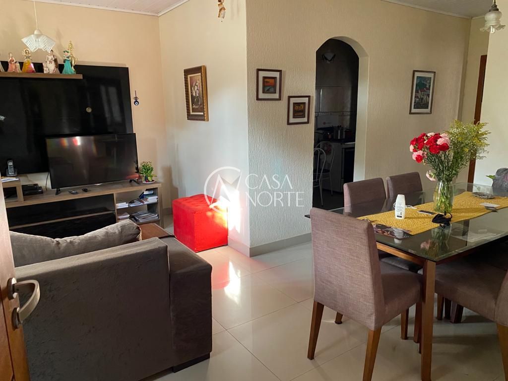 Casa à venda com 4 quartos, 129m², 1 vaga, Rua Doutor Pereira Neto no bairro Tristeza em Porto Alegre