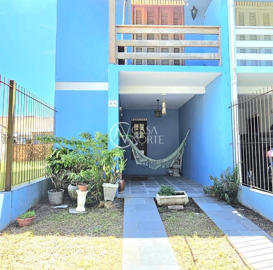 Casa à venda com 2 quartos, 77m², 2 vagas, Rua Maria Lourdes Willms no bairro Hípica em Porto Alegre
