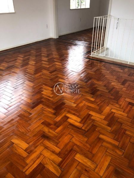 Casa à venda com 3 quartos, 170m², 2 suítes, 2 vagas, Avenida Desembargador Mello Guimaraes no bairro Belém Novo em Porto Alegre