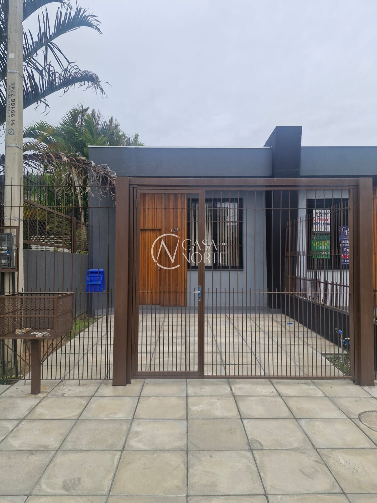 Casa à venda com 3 quartos, 79m², 1 suíte, 2 vagas, Rua Zuzu Angel no bairro Hípica em Porto Alegre